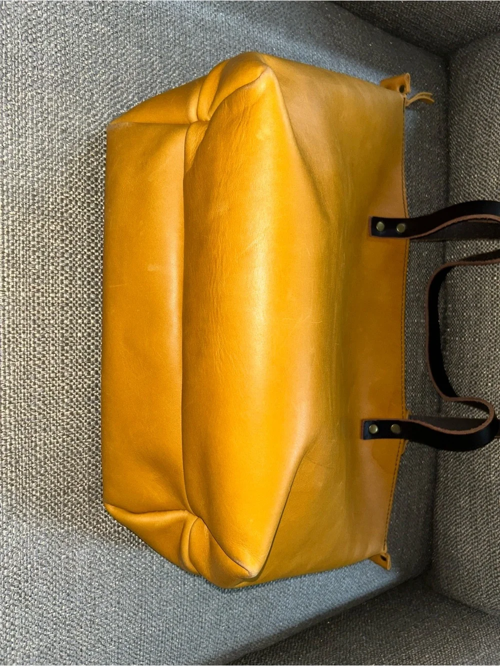 Portland Leather Large Zippered Tote
